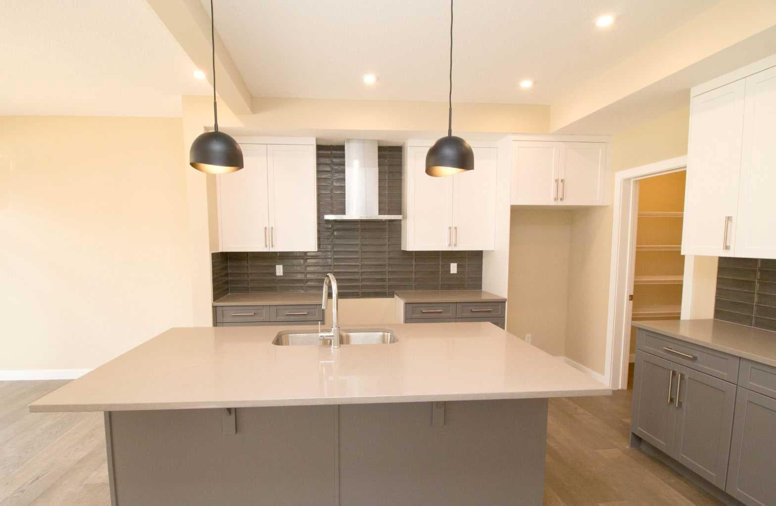 63 Sunrise Heath 