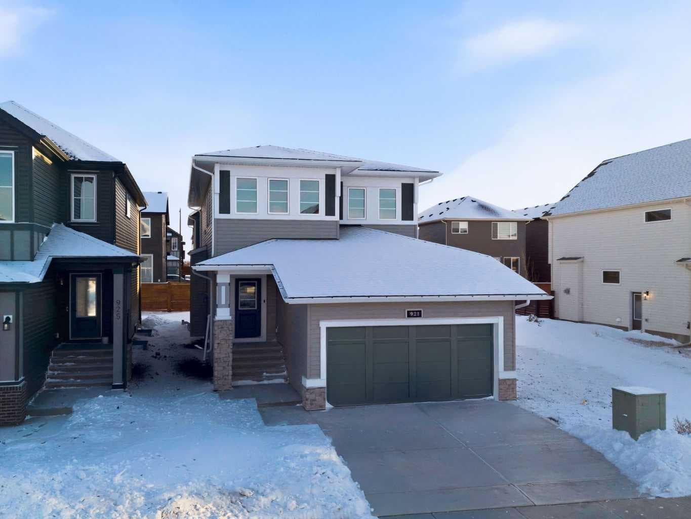 921 Chinook Winds Meadow SW