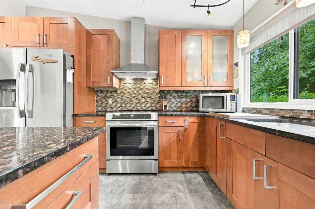 6 Varcourt Place NW