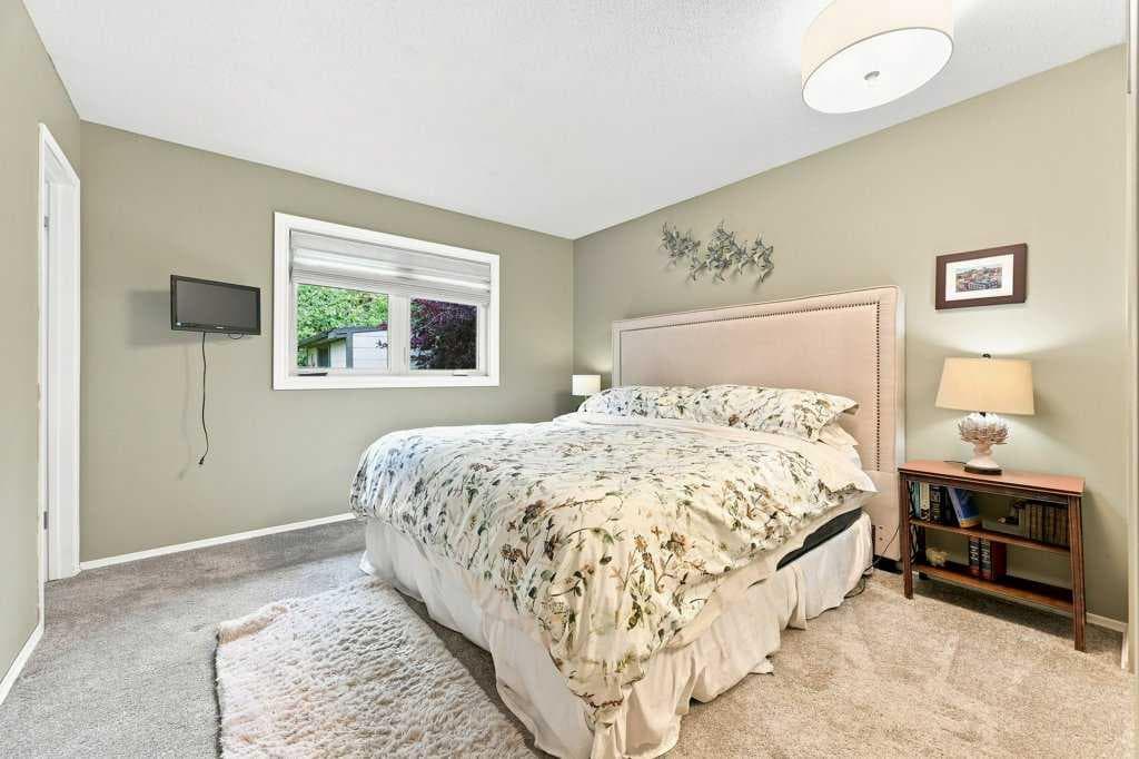 6 Varcourt Place NW