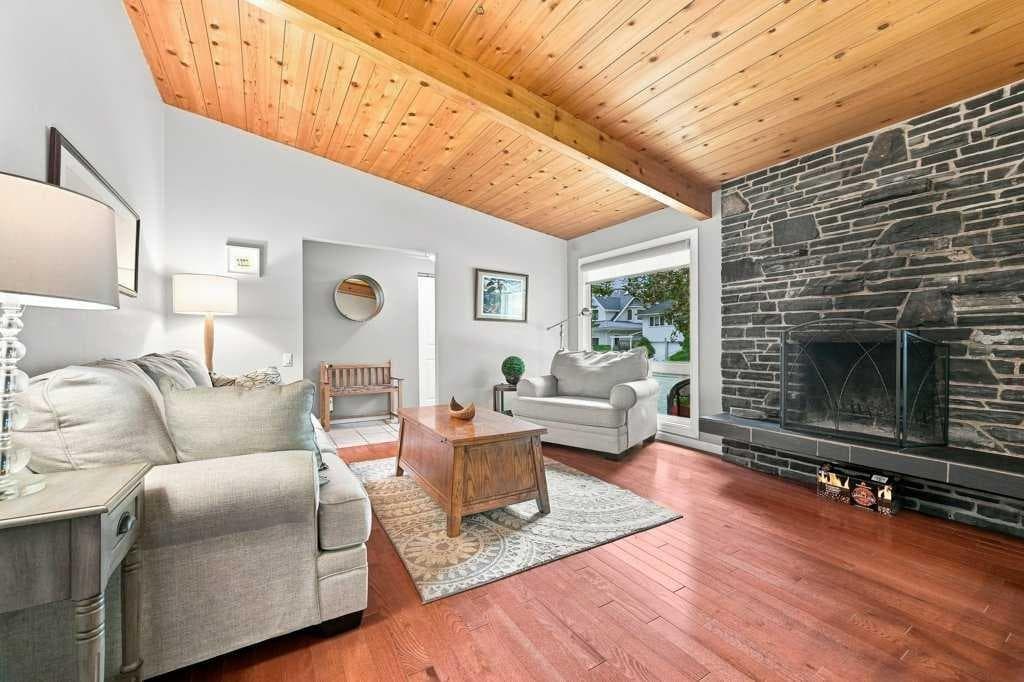 6 Varcourt Place NW