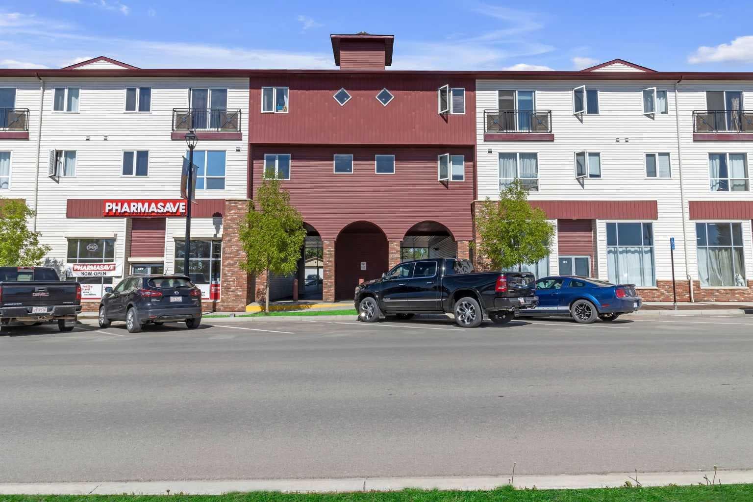 207, 1010 Railway Street 