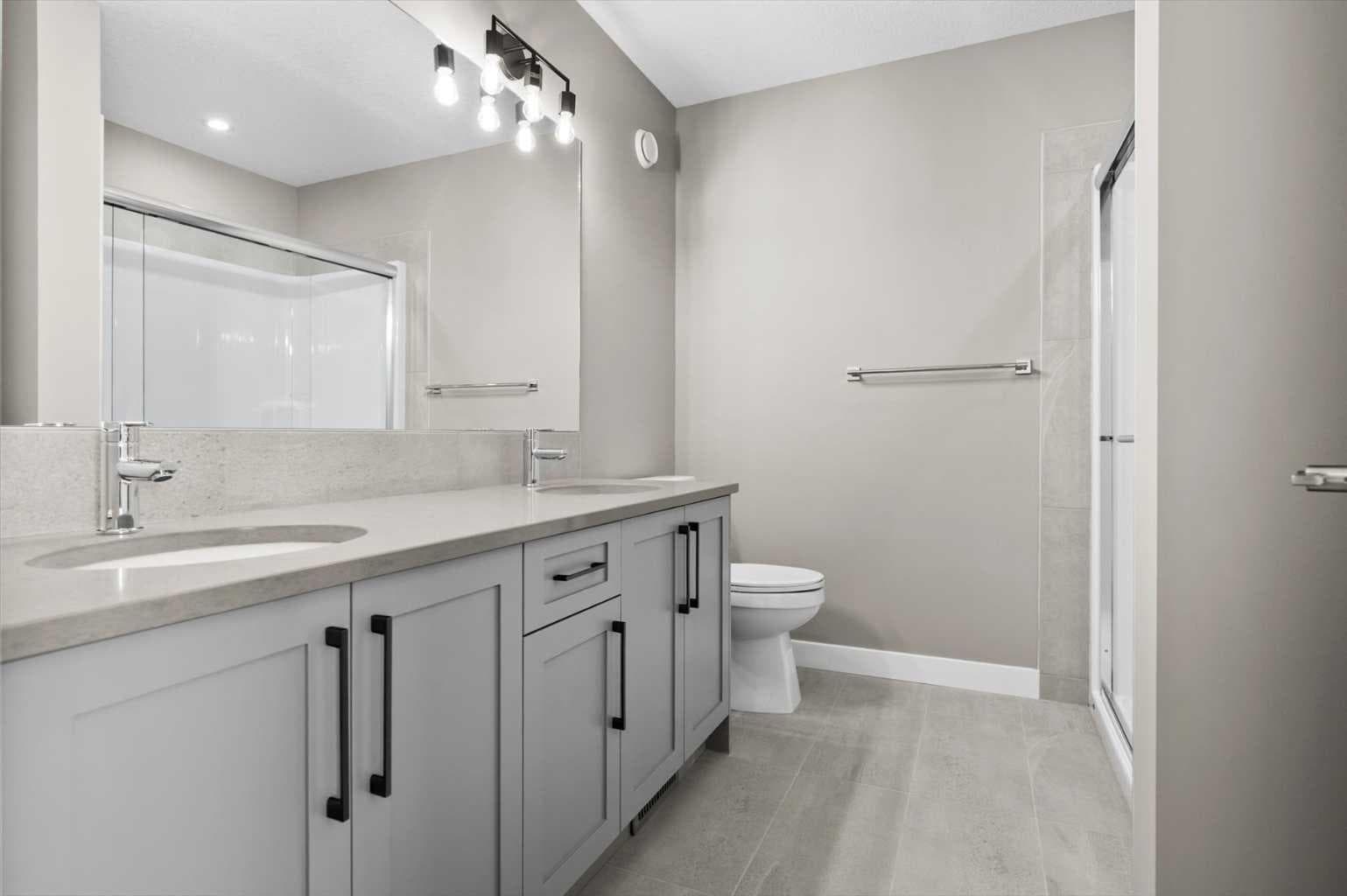 8 Topaz Place 