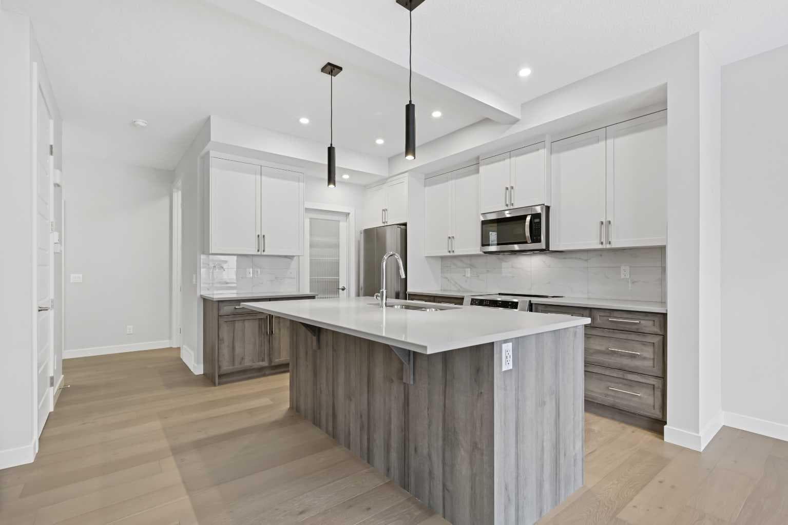 8 Topaz Place 