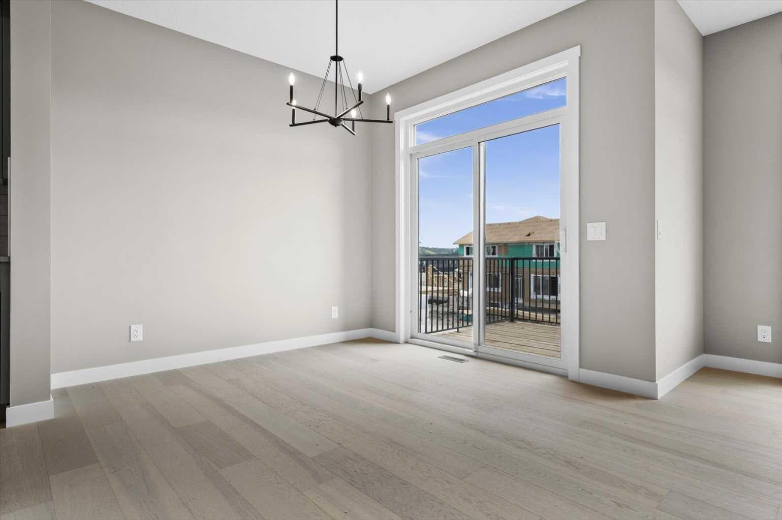 8 Topaz Place 