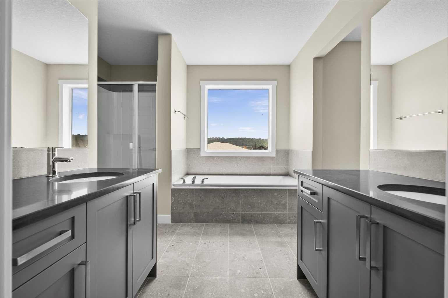 4 Topaz Place 