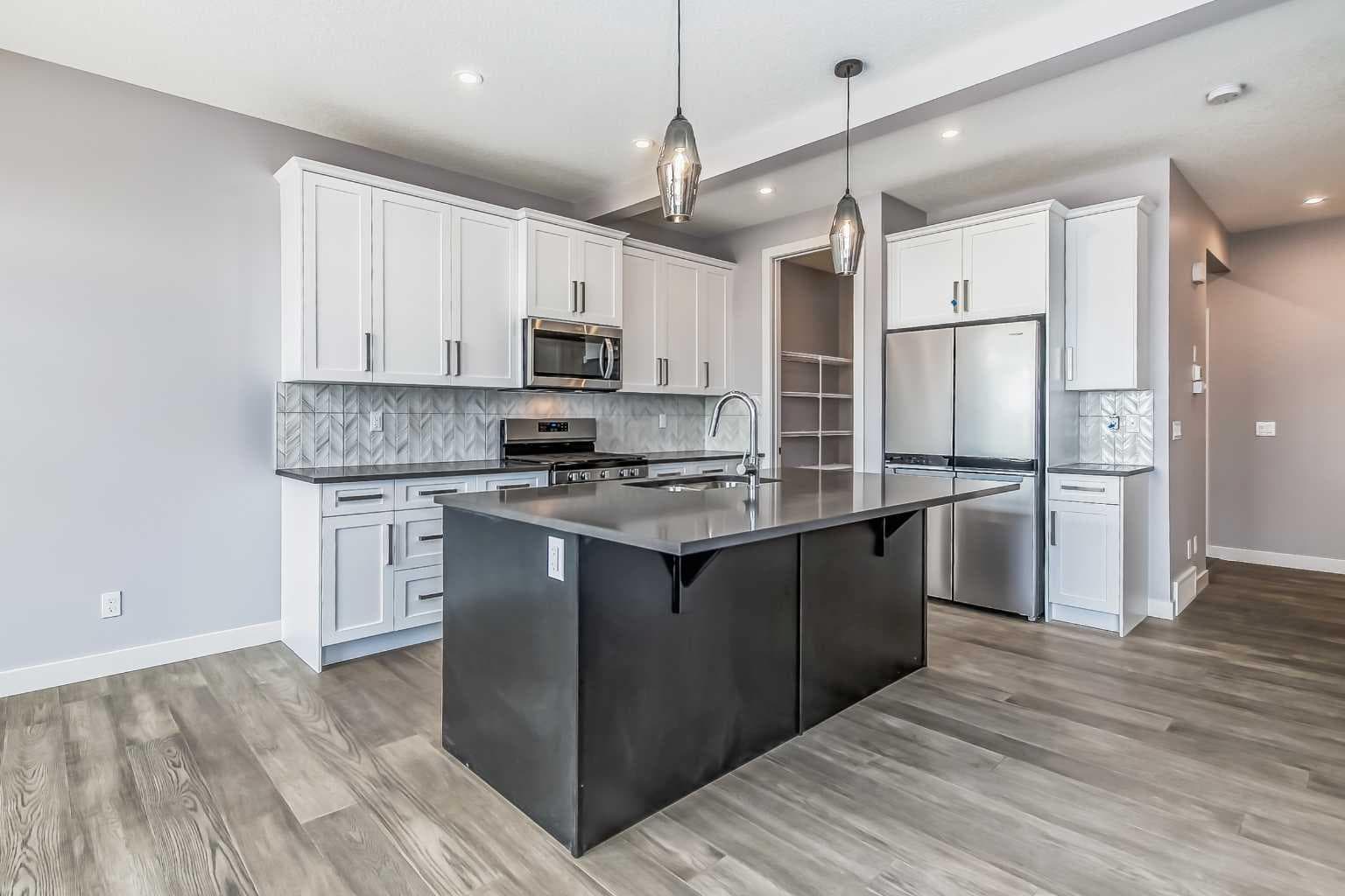 4 Topaz Place 
