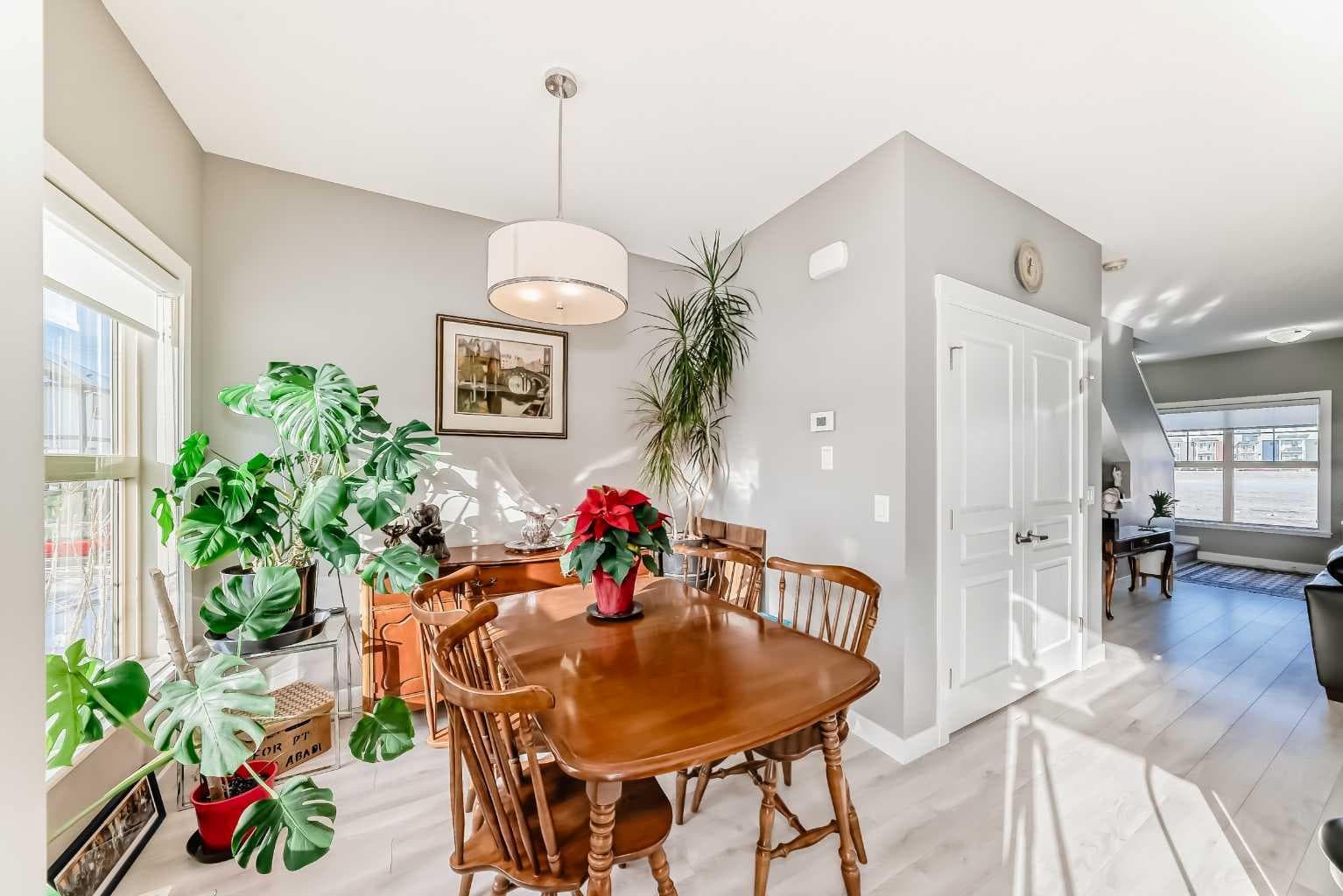 102, 32 Horseshoe Crescent 
