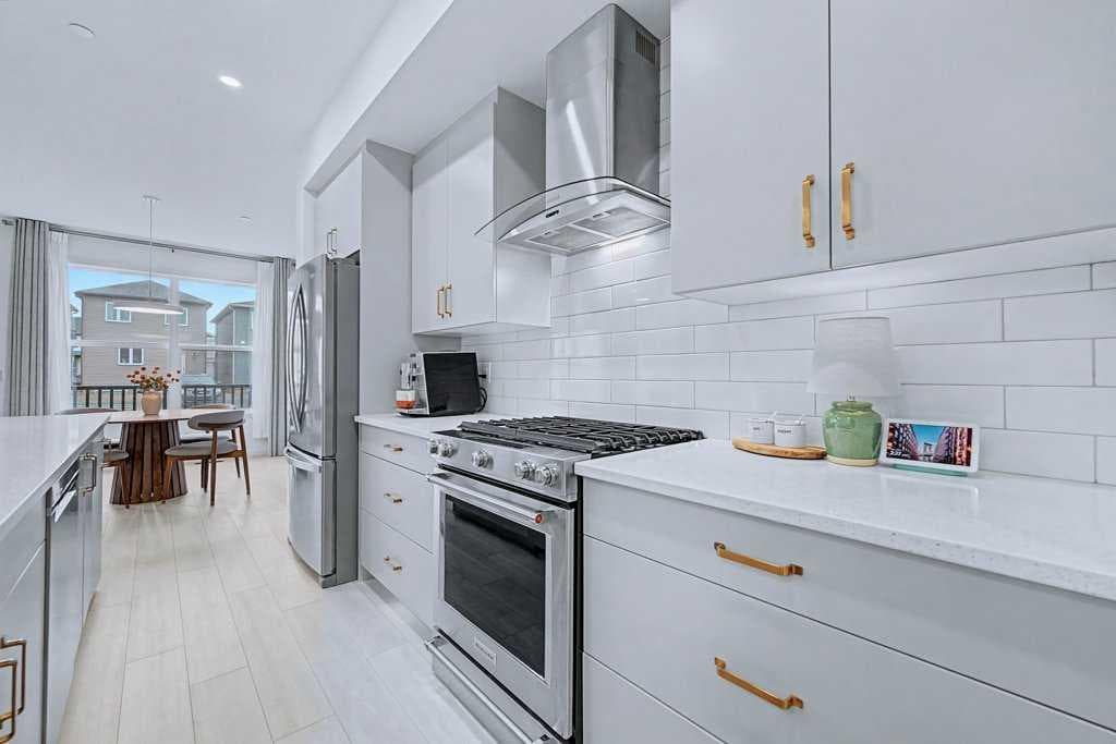 250 Hotchkiss Common SE