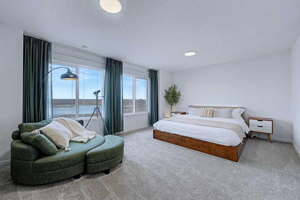 250 Hotchkiss Common SE