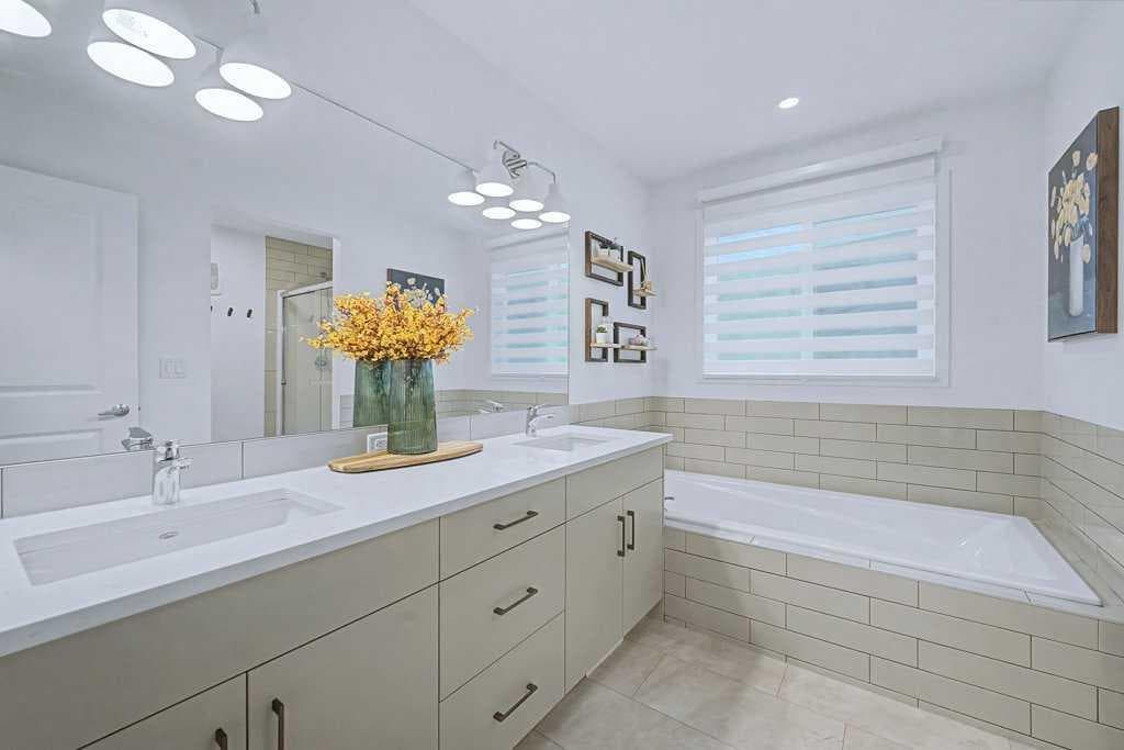 250 Hotchkiss Common SE