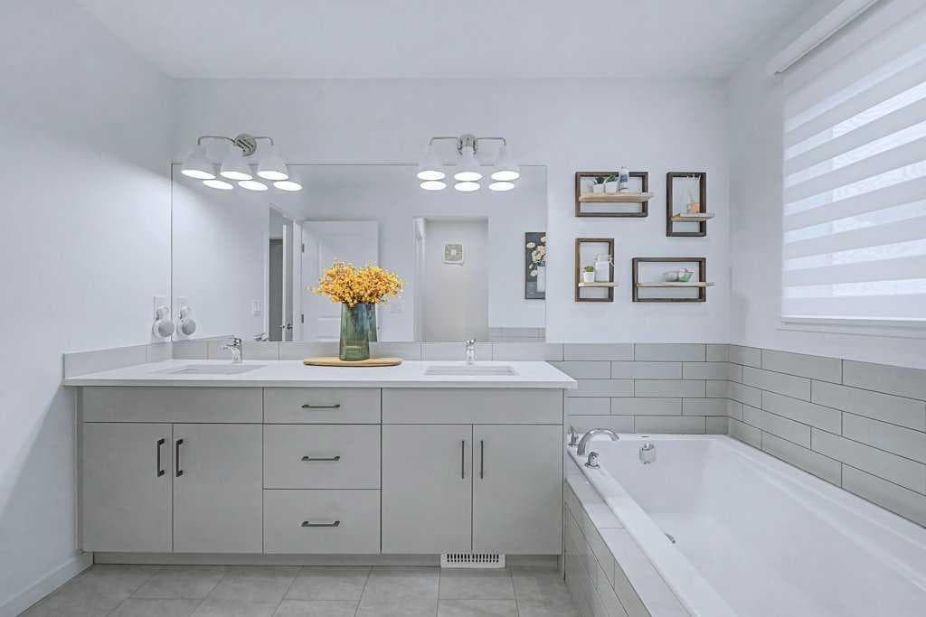250 Hotchkiss Common SE