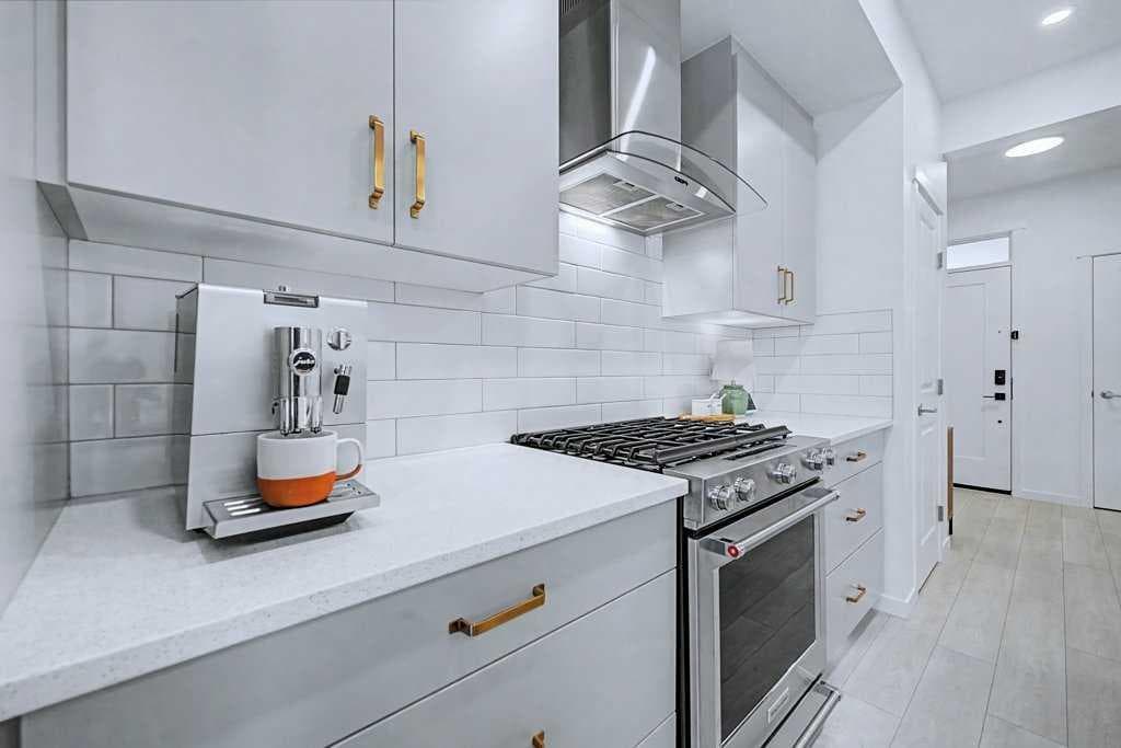 250 Hotchkiss Common SE