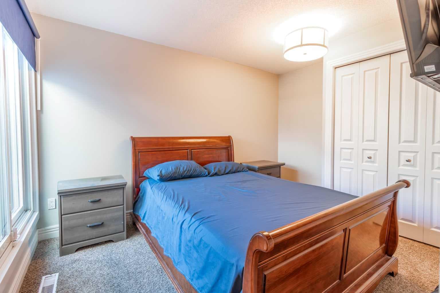 175, 77 Glamis Green SW