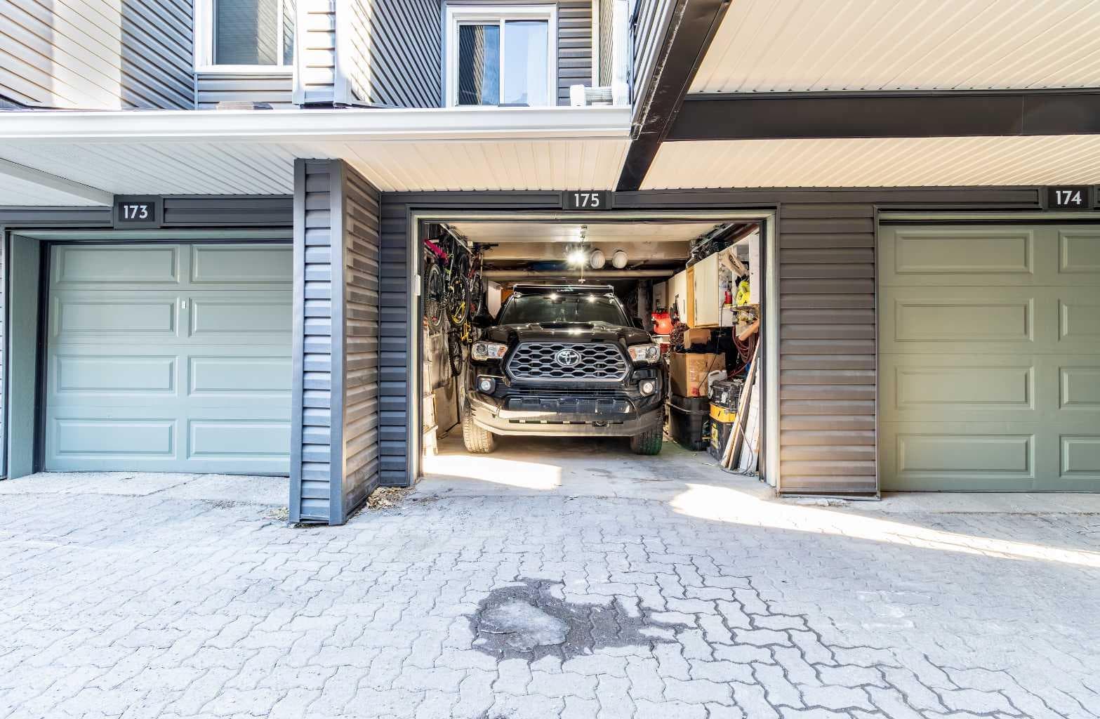 175, 77 Glamis Green SW