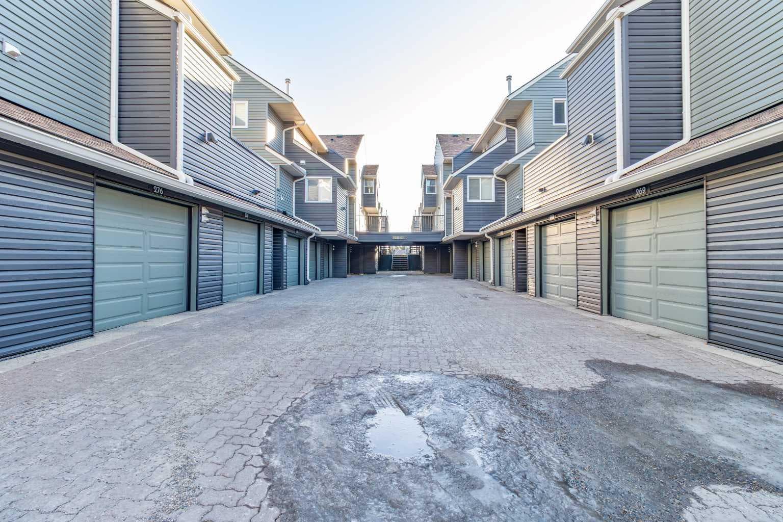 175, 77 Glamis Green SW