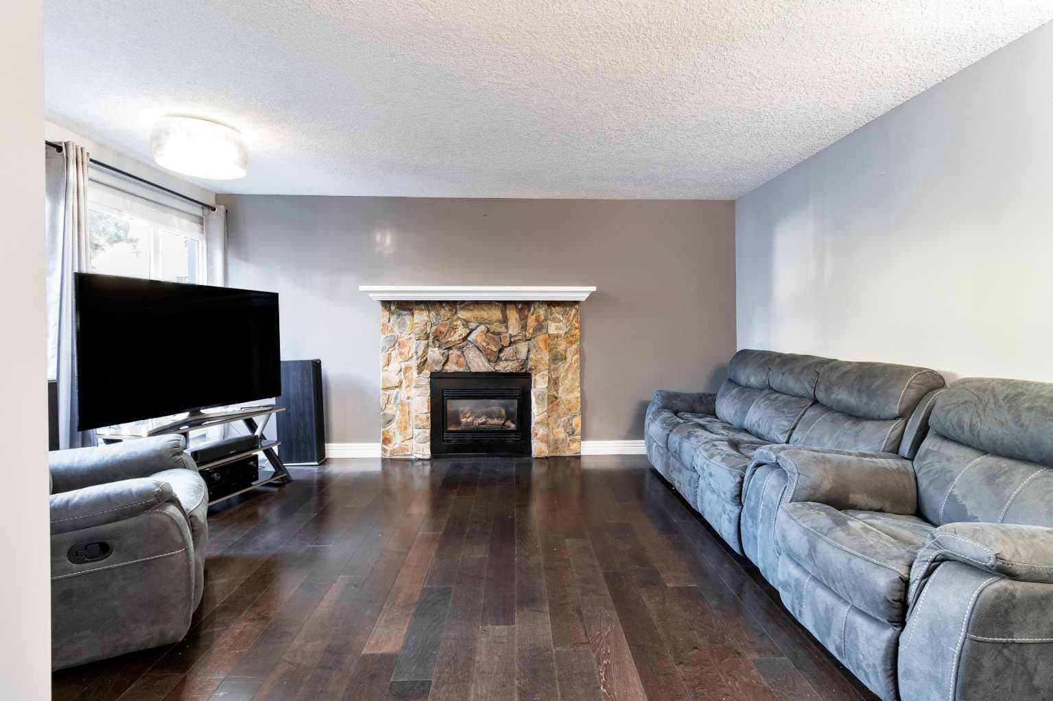175, 77 Glamis Green SW