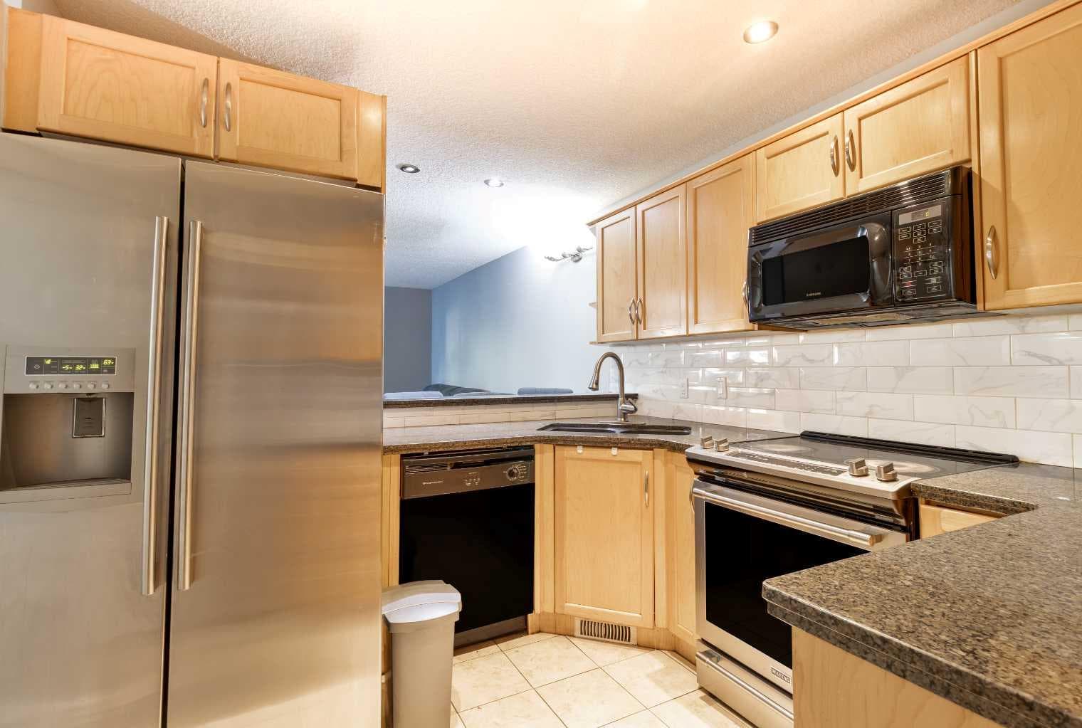 175, 77 Glamis Green SW