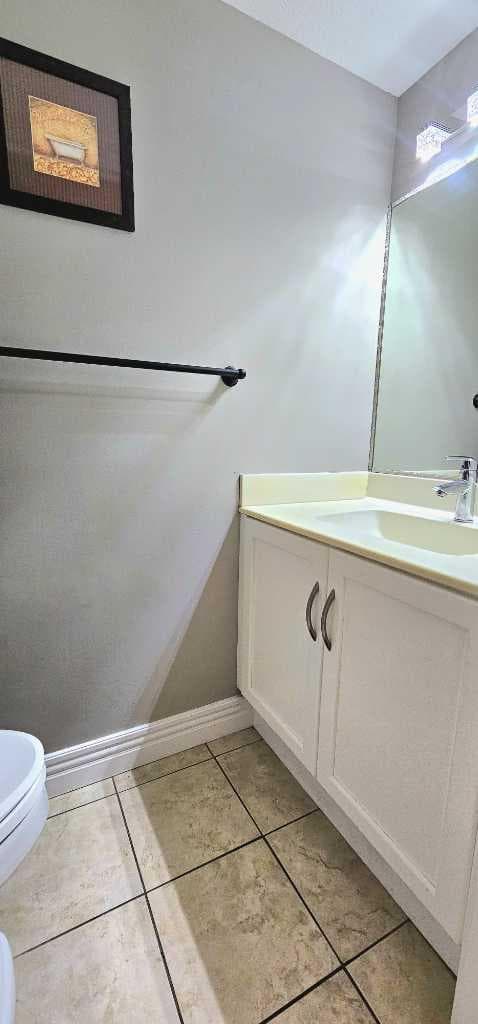 175, 77 Glamis Green SW