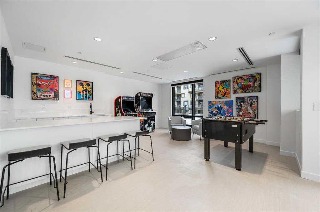 409, 8375 Broadcast Avenue 