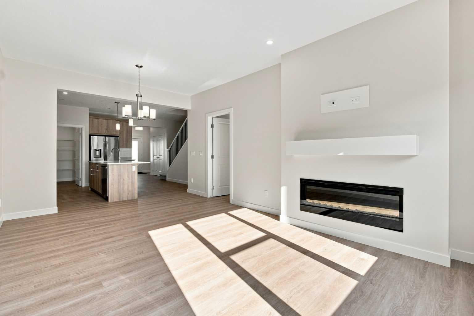 76 Buffaloberry Manor SE