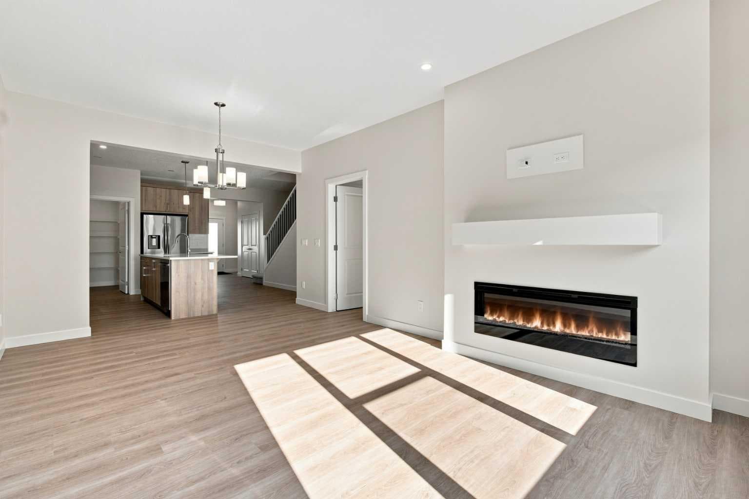 76 Buffaloberry Manor SE