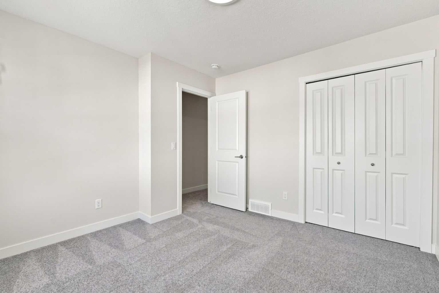 76 Buffaloberry Manor SE