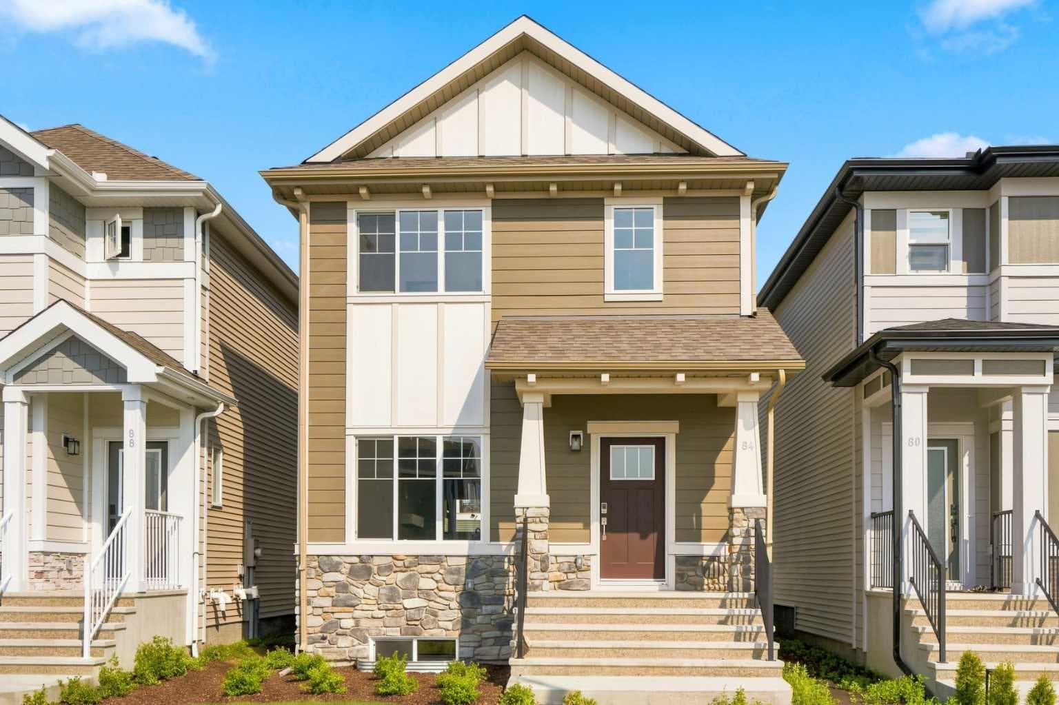84 Buffaloberry Manor SE