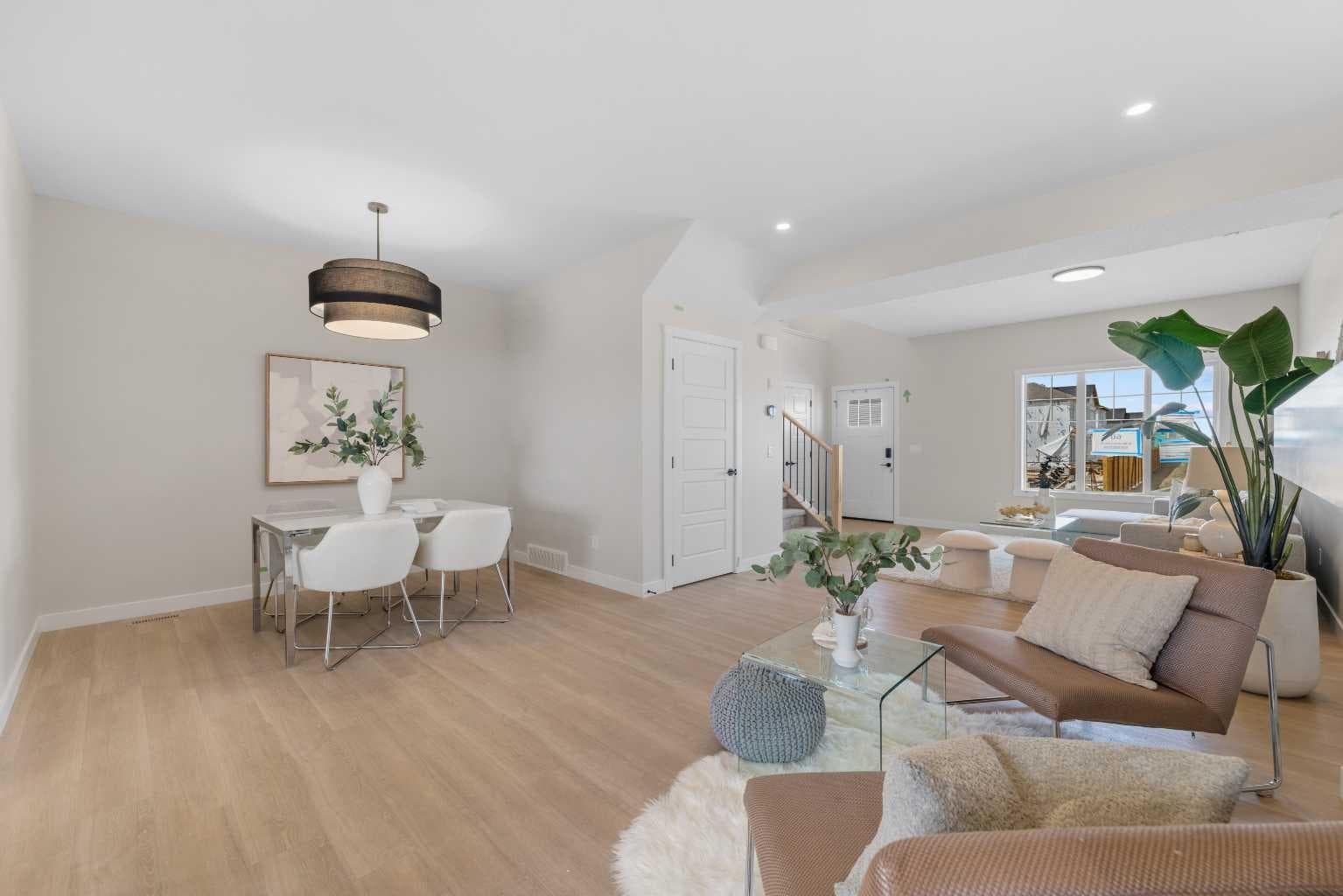 84 Buffaloberry Manor SE