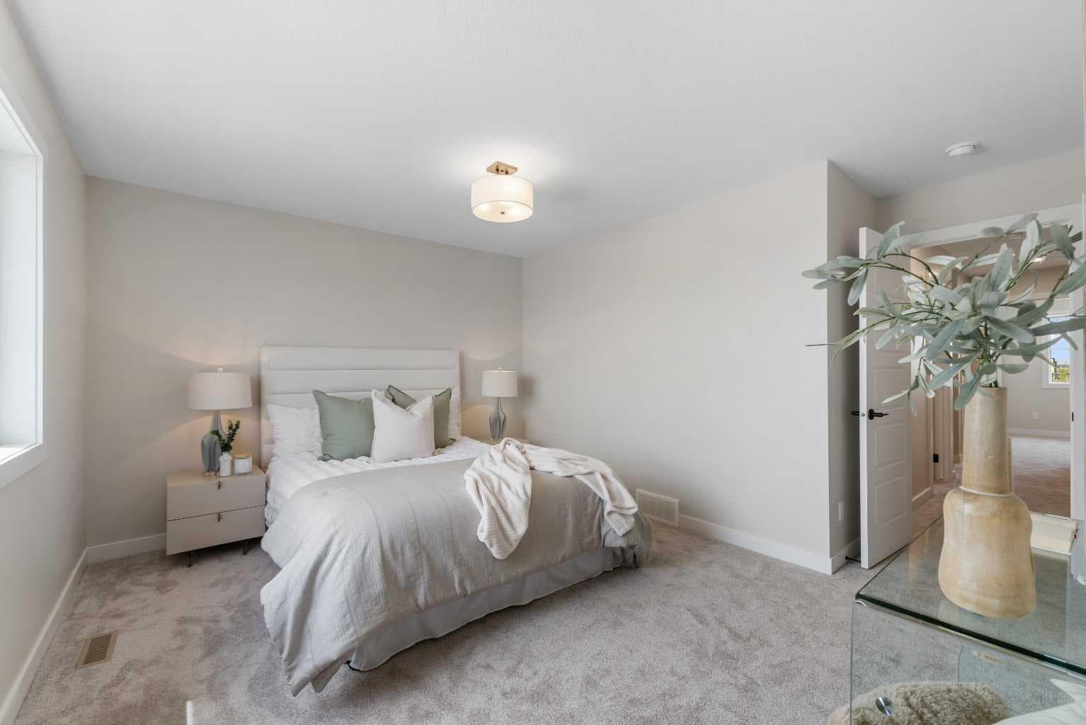 84 Buffaloberry Manor SE