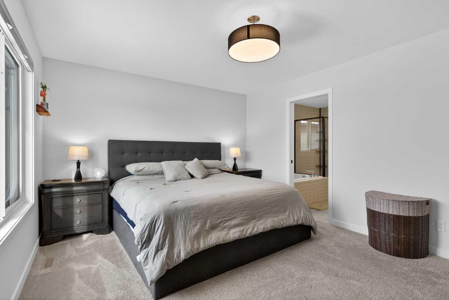 553 Baywater Manor SW