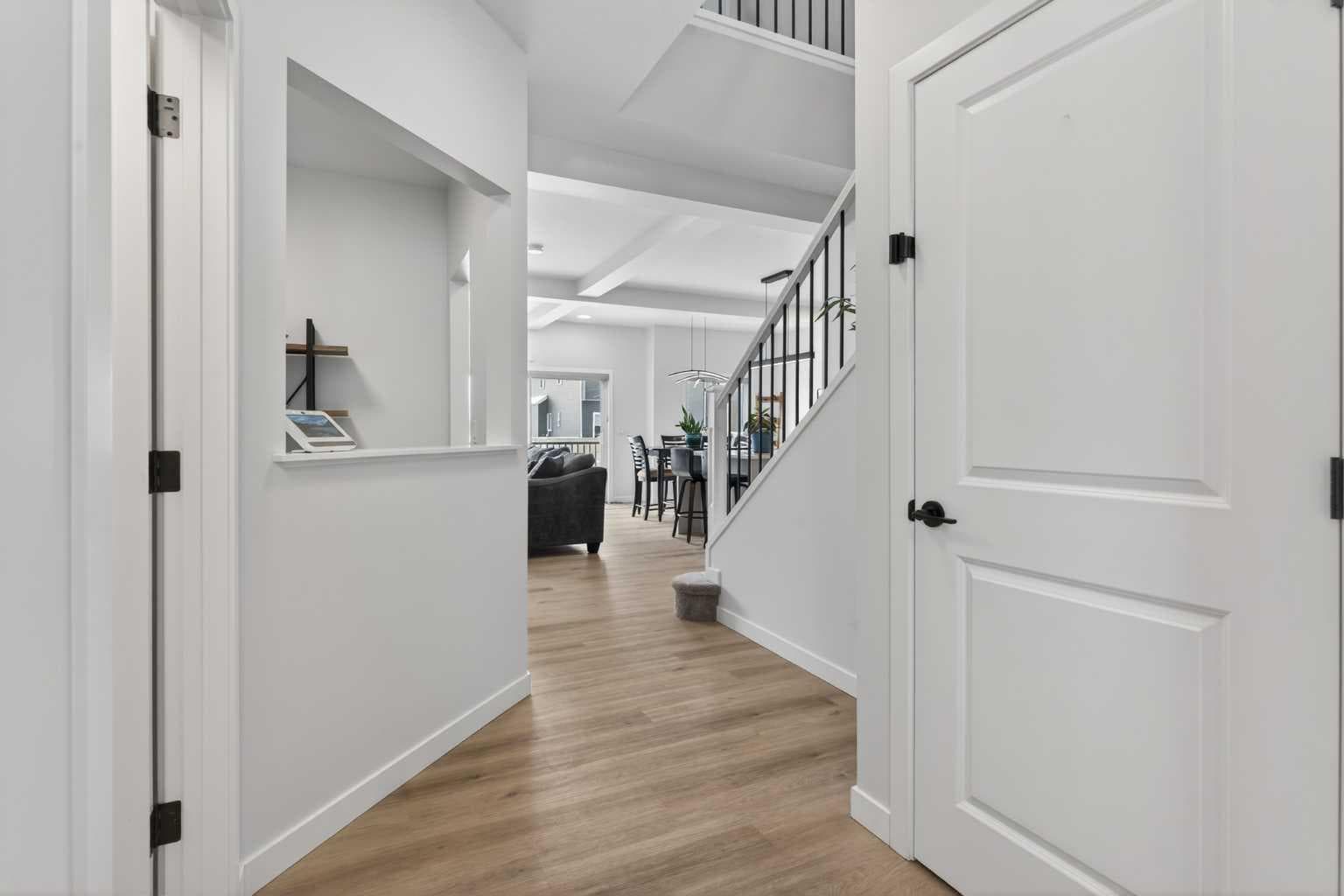 553 Baywater Manor SW