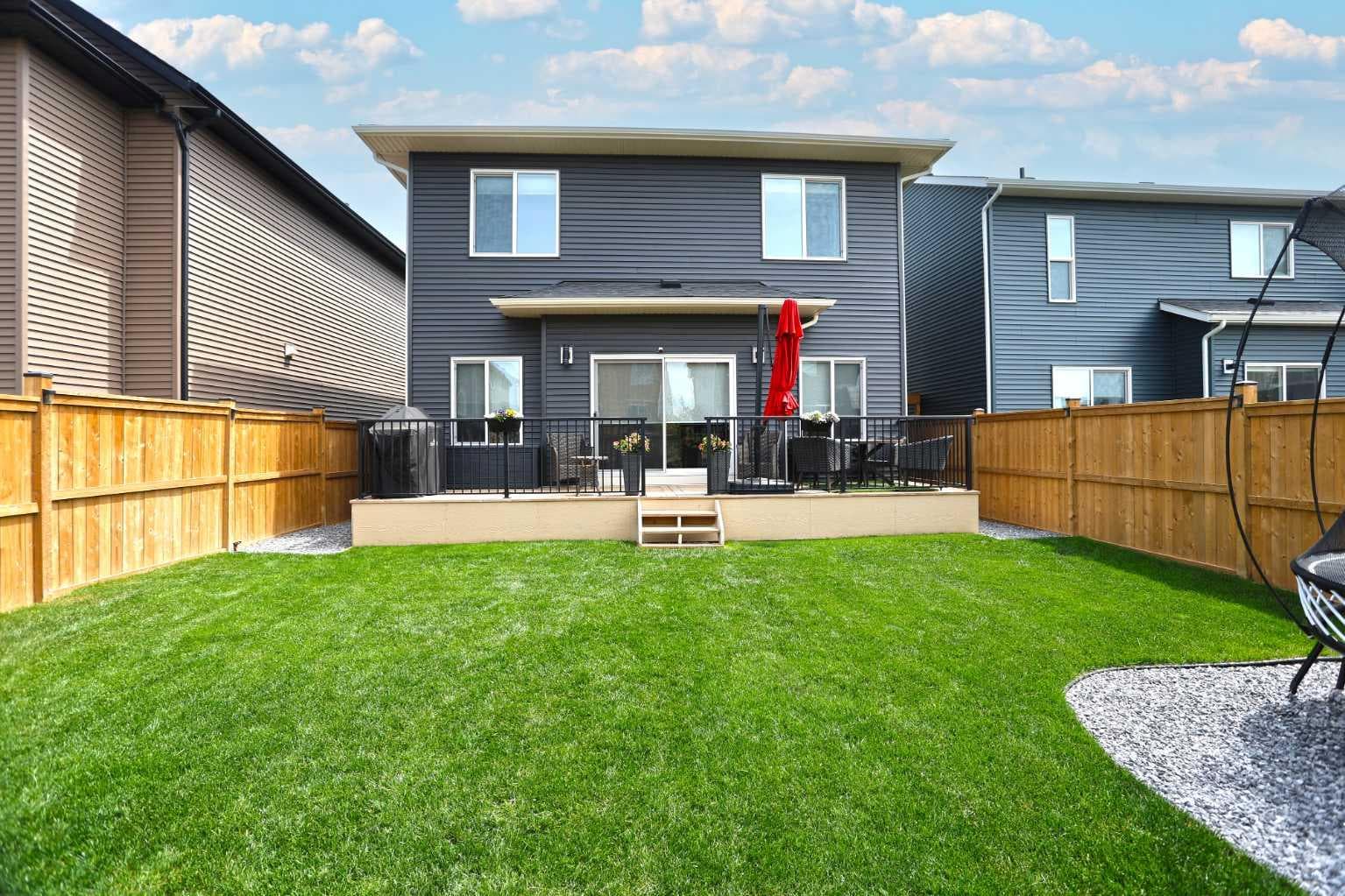 553 Baywater Manor SW