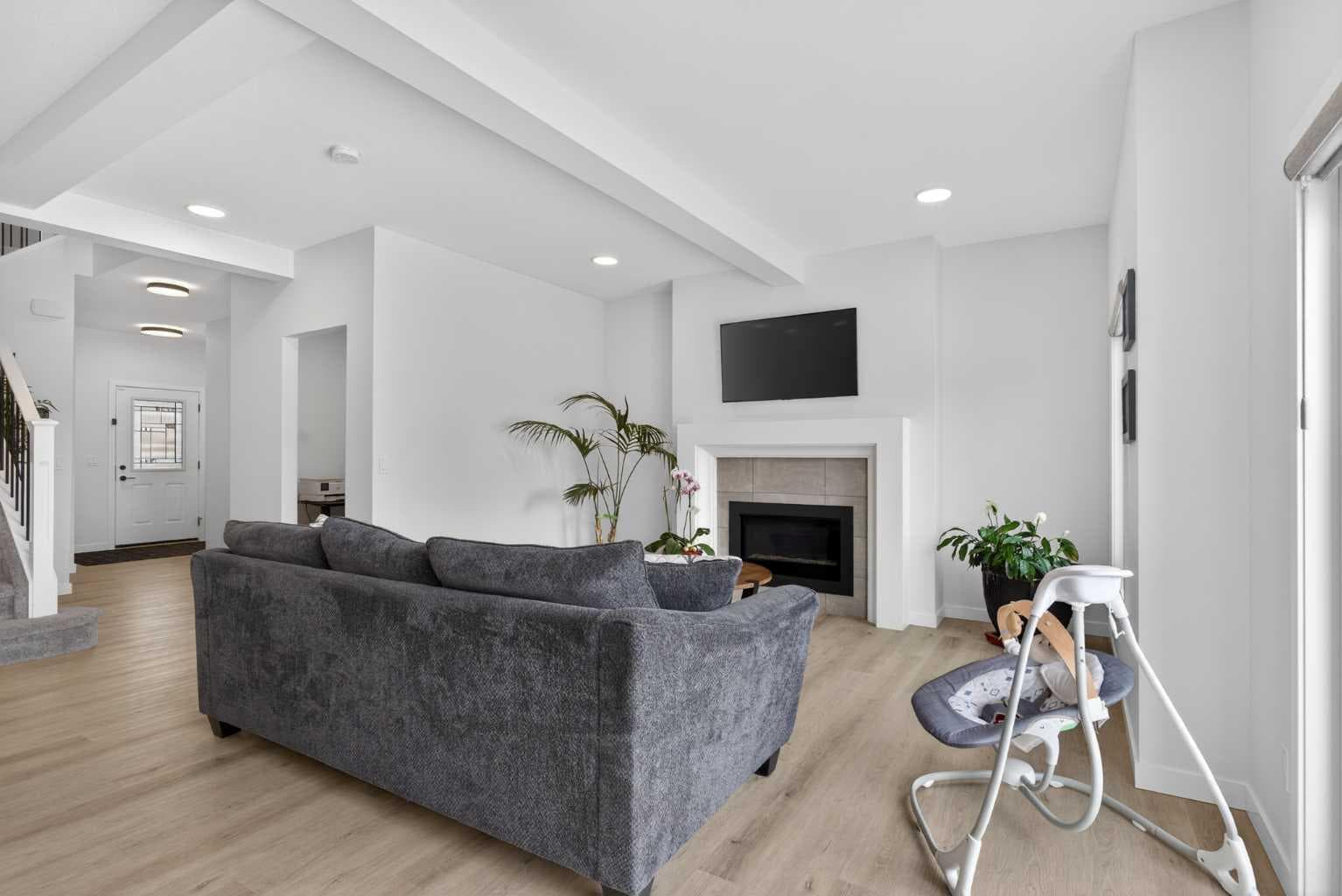 553 Baywater Manor SW