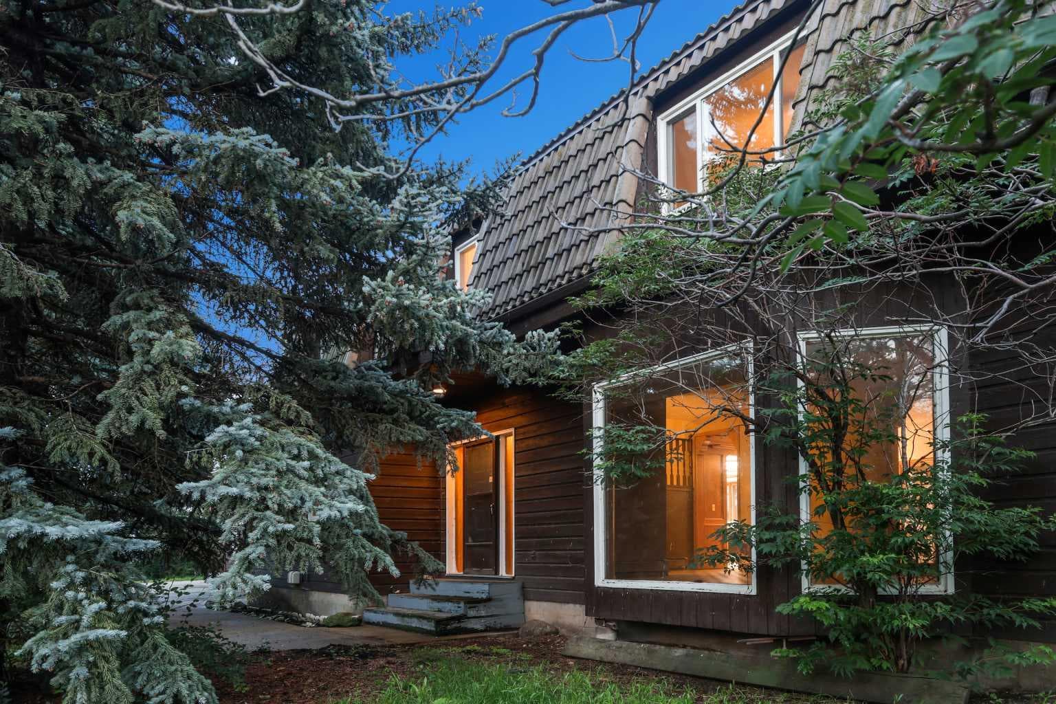 281141 TOWNSHIP ROAD 274  