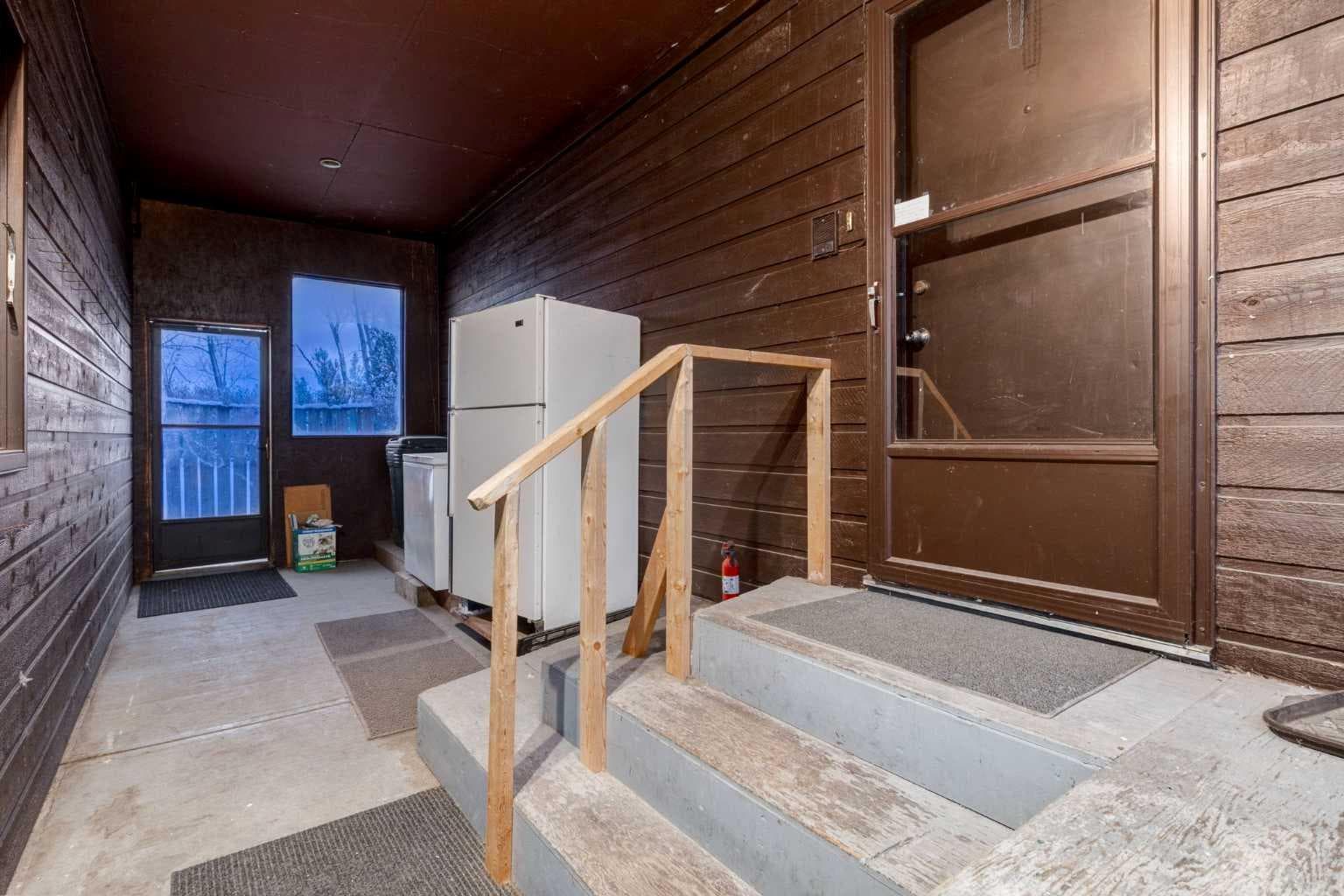 281141 TOWNSHIP ROAD 274  