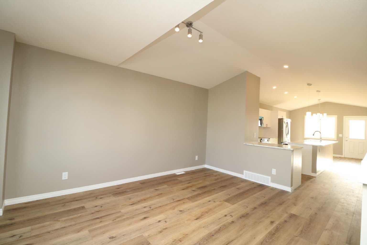 447 Henricks Drive 