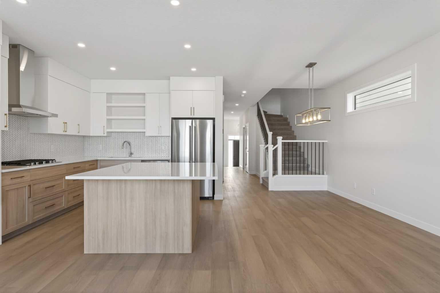 159 Greenwich Drive NW