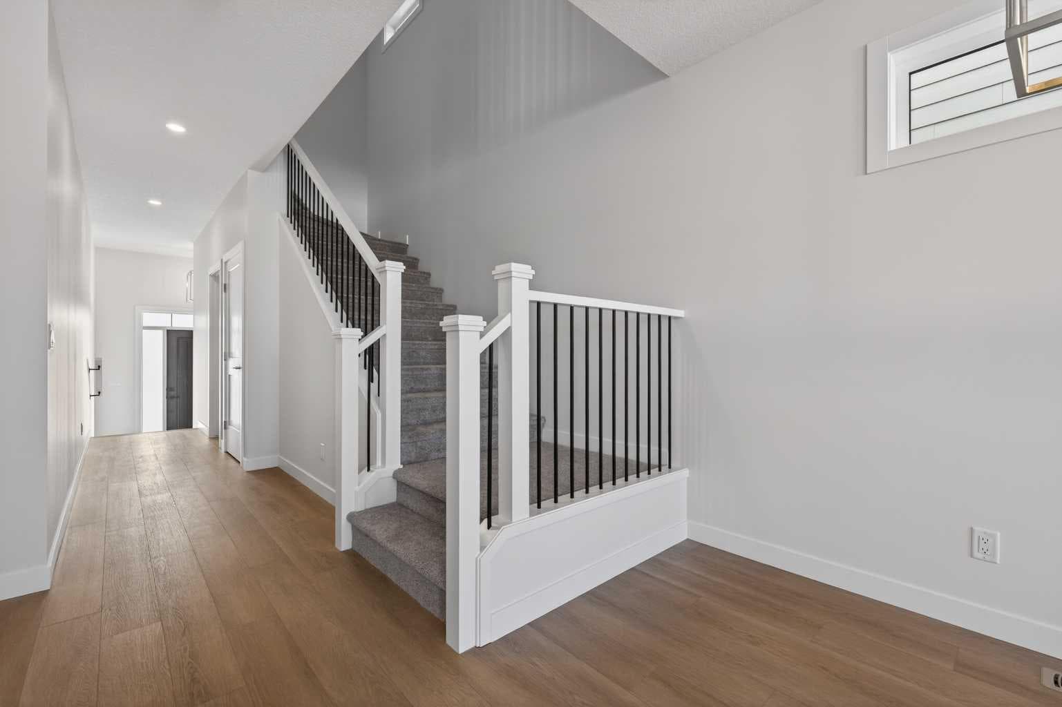 159 Greenwich Drive NW