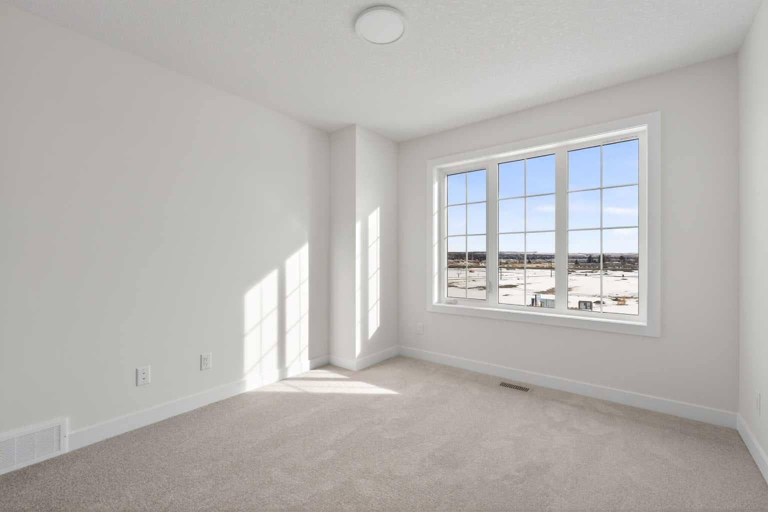 159 Greenwich Drive NW