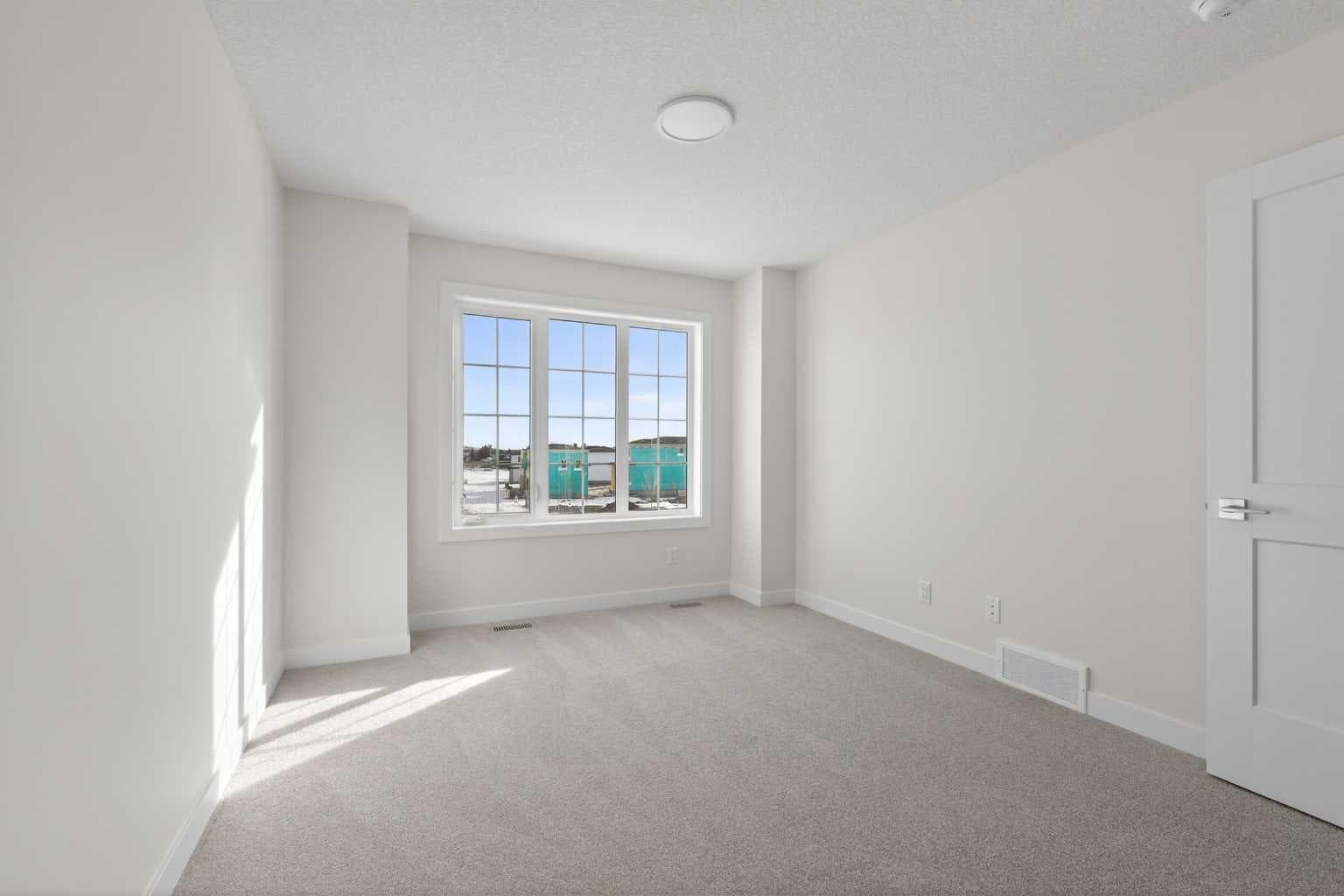 159 Greenwich Drive NW