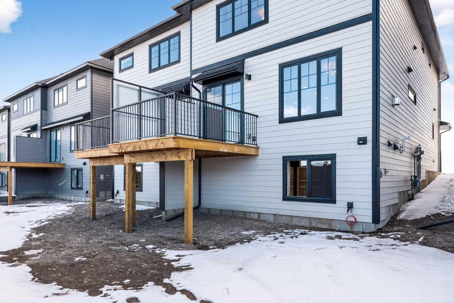 159 Greenwich Drive NW