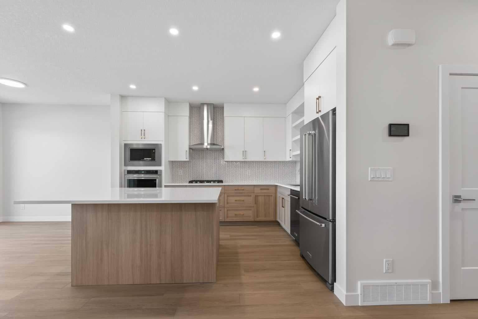 159 Greenwich Drive NW