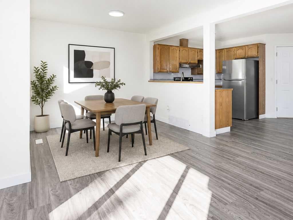 100 Catalina Circle NE