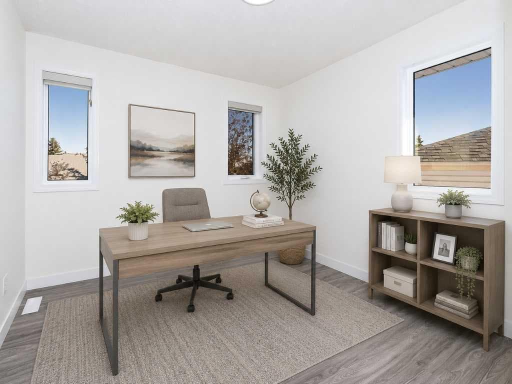 100 Catalina Circle NE