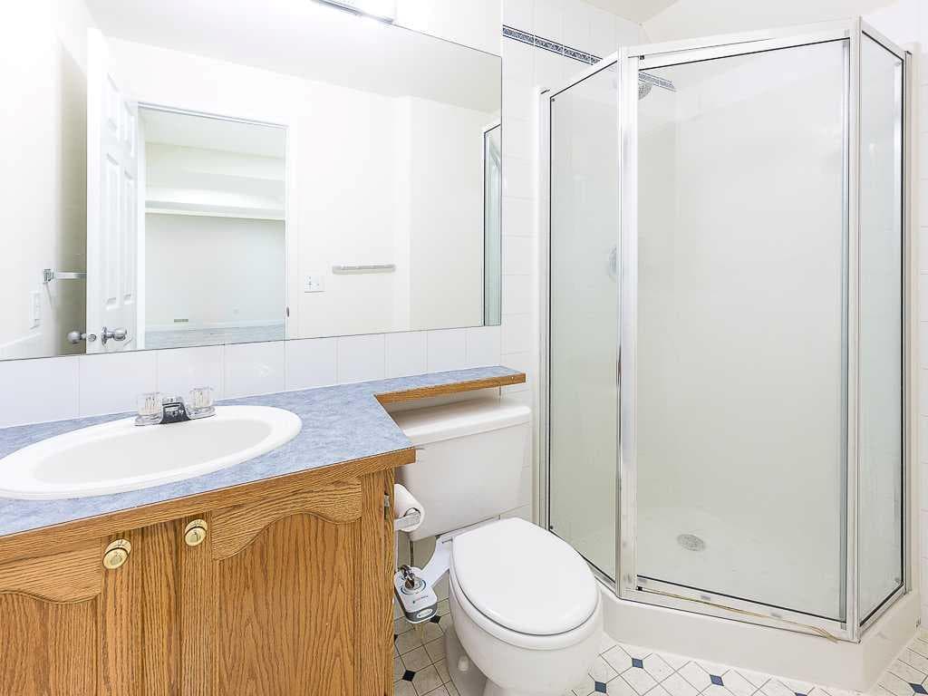 100 Catalina Circle NE