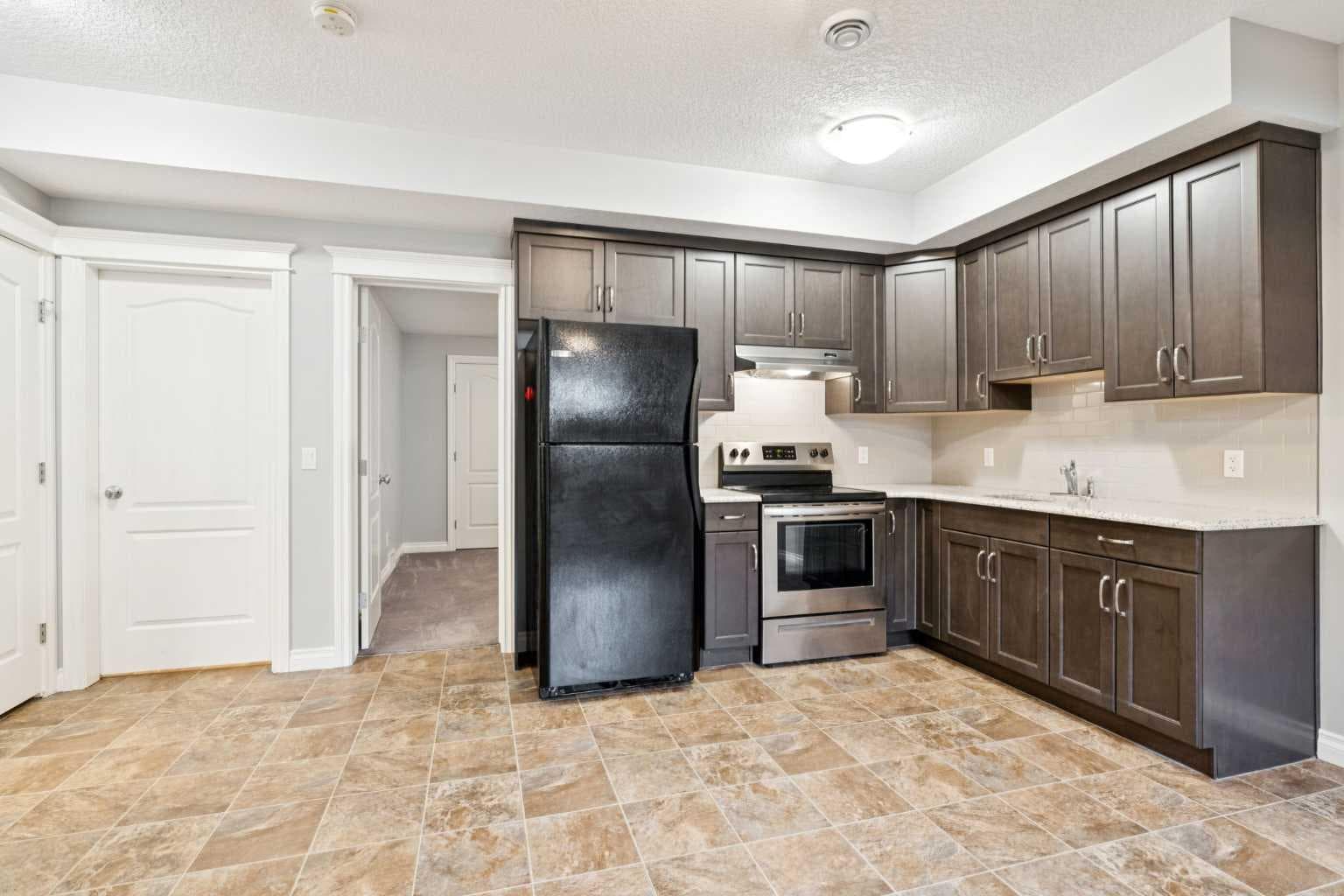 383 Evansglen Drive NW