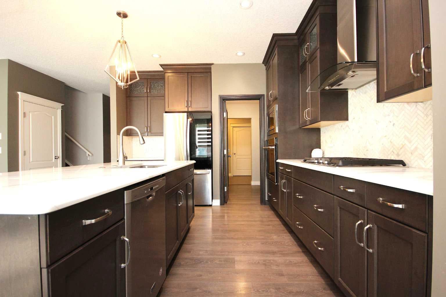 383 Evansglen Drive NW