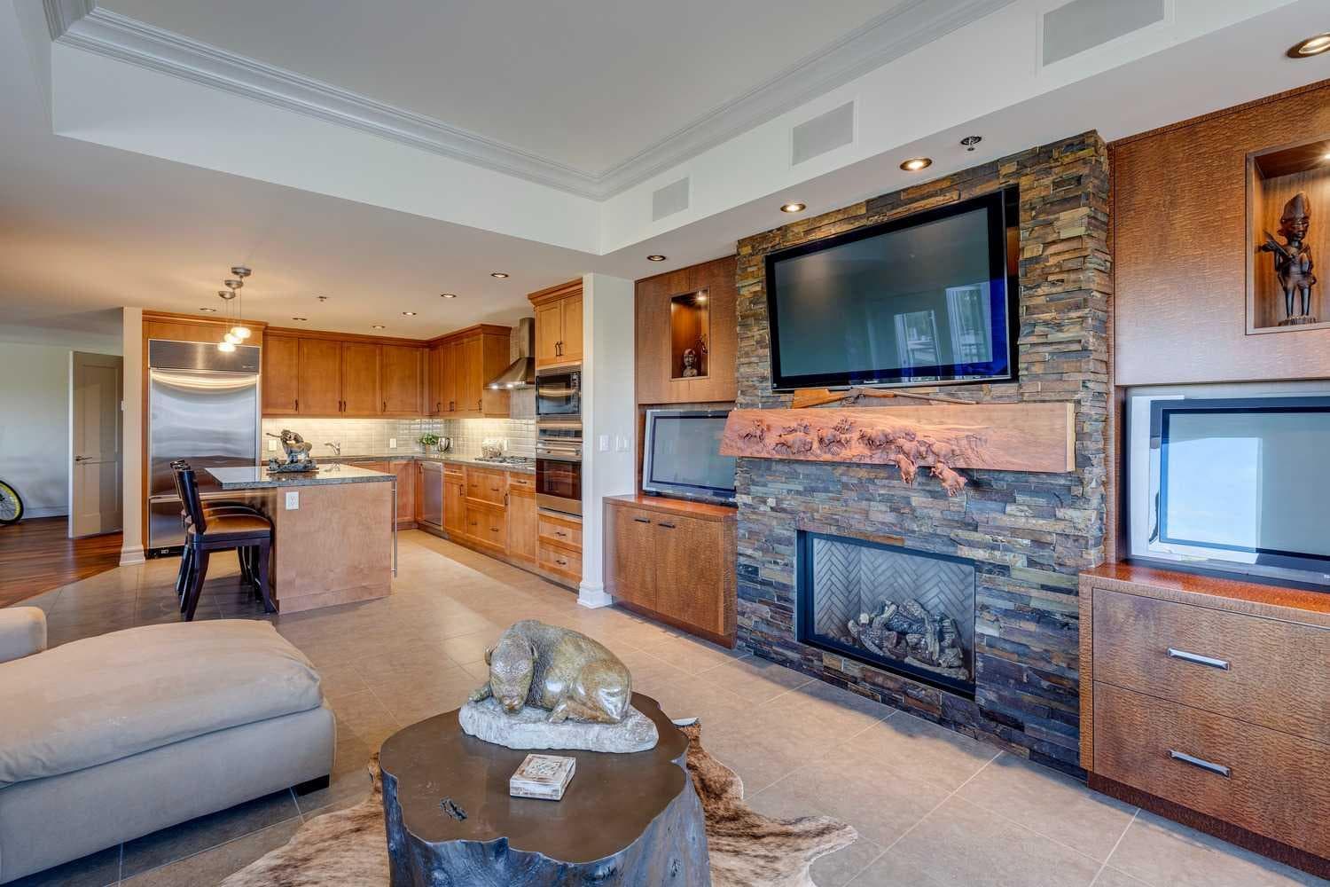 702, 600 Princeton Way SW