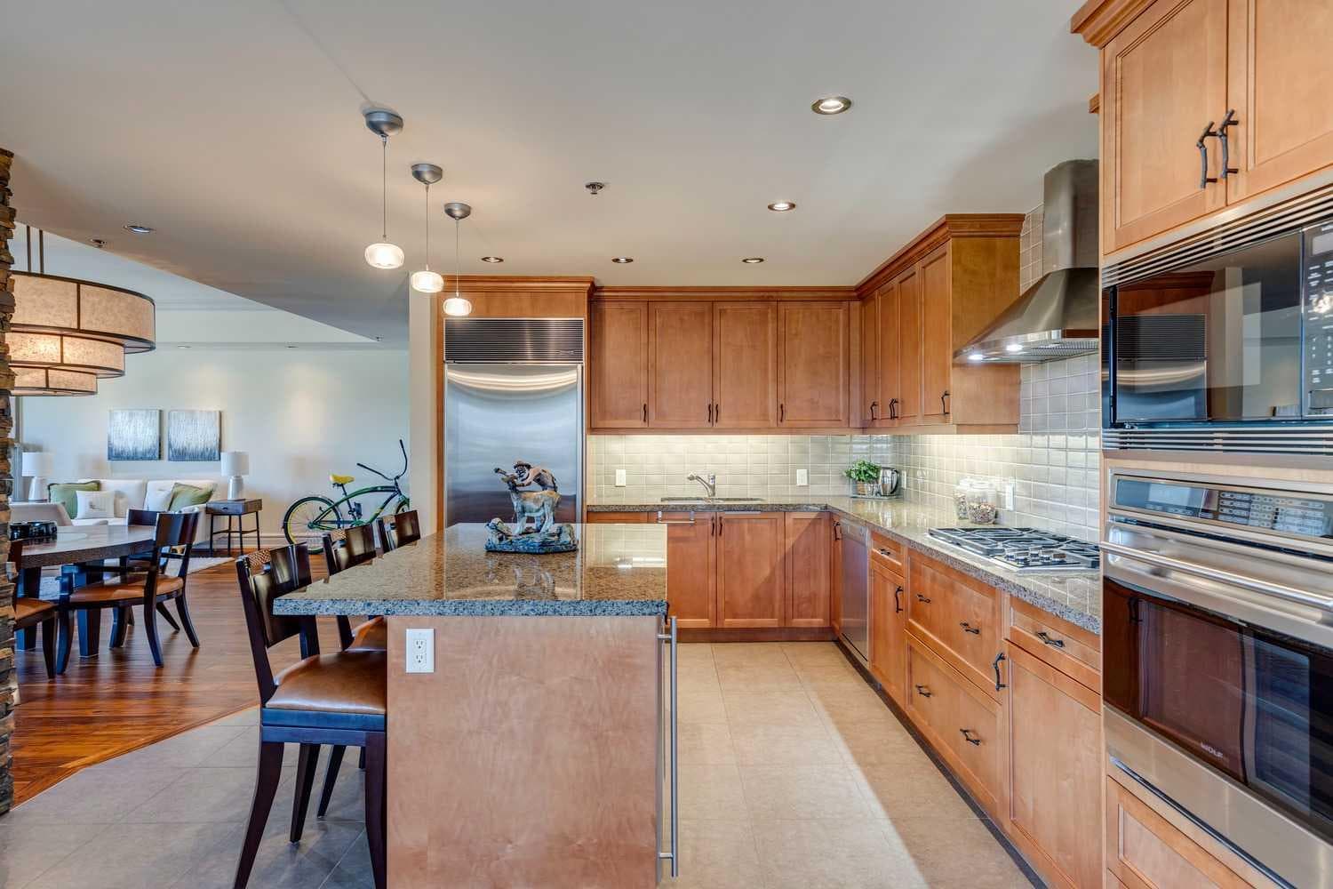 702, 600 Princeton Way SW